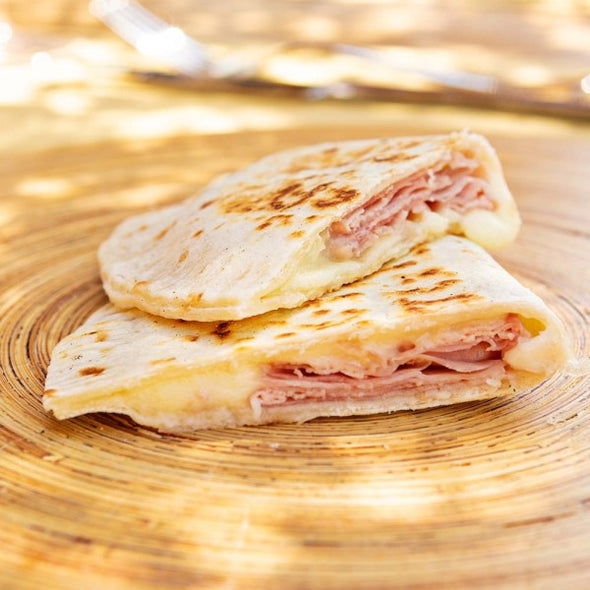 Cassone with cooked ham and mozzarella 230gr Riccione Piadina