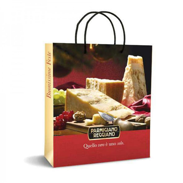 Parmigiano Reggiano 500g mittlere Verpackung - GOURMORI                             