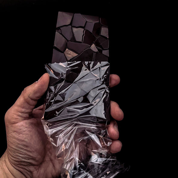 DEORUM NECTARE DARK Zartbitterschokolade gefüllt mit Kirsch-Balsamico-Essig 120g Cerasus Sanguine